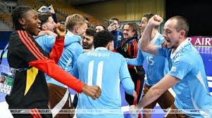 锦标赛前期的“保命策略”：为什么没必要在第一级别赌命？（锦标赛初期的生存之道：为何不必在第一级别孤注一掷？）