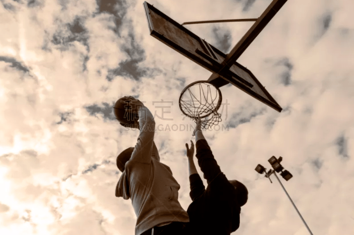 解析“碰碰胡”与“清一色”：大牌背后的概率牺牲。（从“碰碰胡”和“清一色”看：追大牌的概率代价）